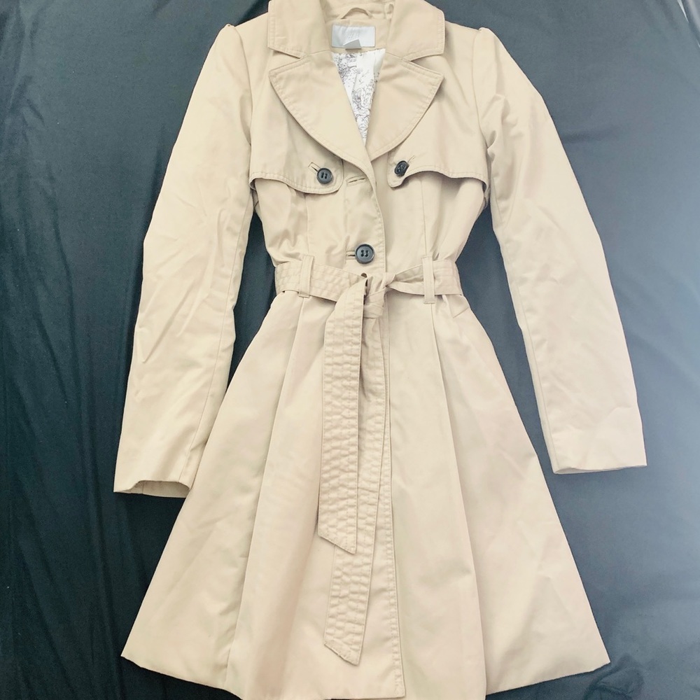 H&M Trench Coat 🧥